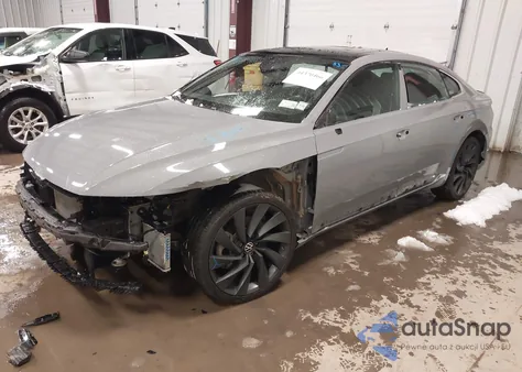 2023 Volkswagen Arteon 2.0T Sel R-Line z USA, uszkodzony, nr VIN WVWAR7AN0PE014538